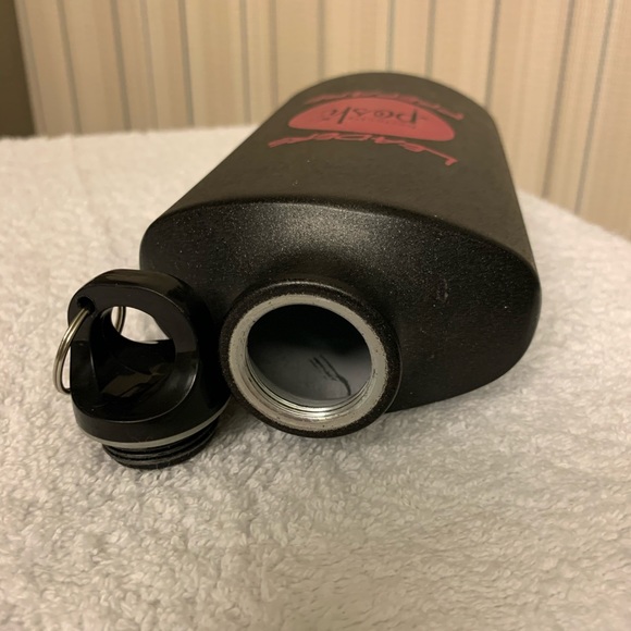 Posh Water Bottle - Picture 4 of 5